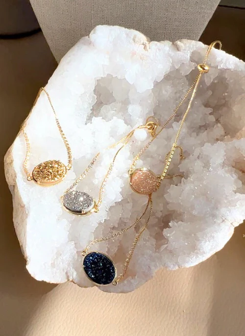 Ariana with Crystal chain Bracelet in Gold - Lositime