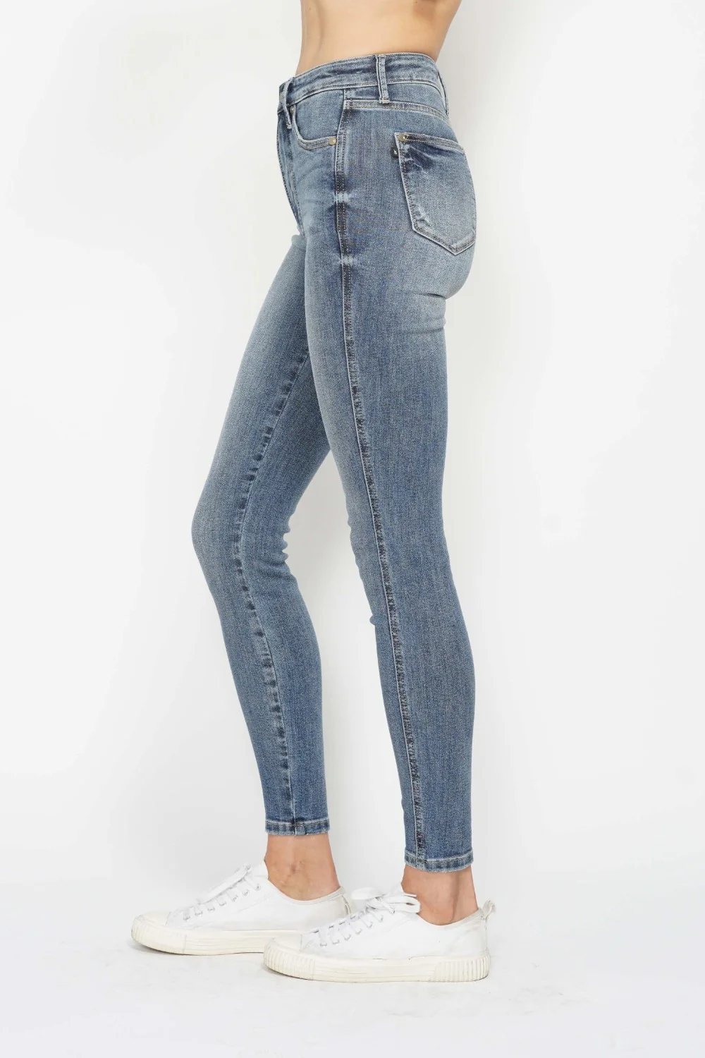 Judy Blue Full Size Tummy Control Contrast Wash Skinny Jeans - Lositime
